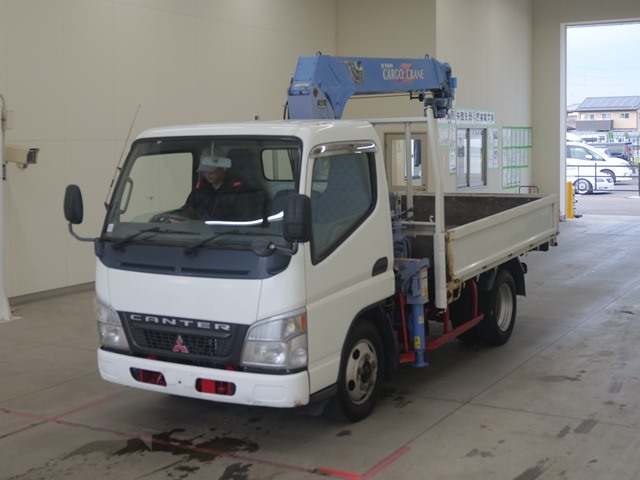 2004 Crane Truck Mitsubishi Fuso Canter KK-FE72EC - Image 1