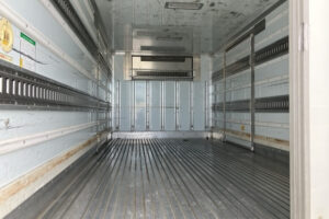 2017 Freezer Truck Mitsubishi Fuso Canter TPG-FEB80 - Image 12