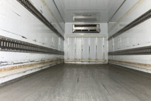 2015 Freezer Truck Mitsubishi Fuso Fighter TKG-FK71F - Image 12