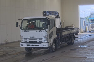 2009 Crane Truck Isuzu Forward PKG-FRR90S1 - Image 1