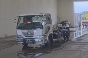 2003 Chassis Truck Nissan Condor KK-MK25B - Image 1