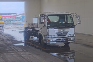2003 Chassis Truck Nissan Condor KK-MK25B - Image 2