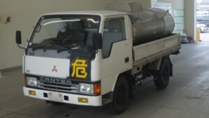 1992 Tank Truck Mitsubishi Fuso Canter U-FE301B - Image 1