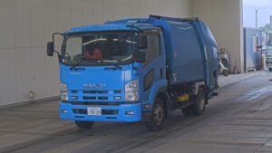 2011 Garbage Truck Isuzu Forward PKG-FRR90S1 - Image 1