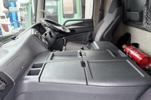 2014 Van Wing Mitsubishi Fuso Super Great QKG-FS55VY - Image 6