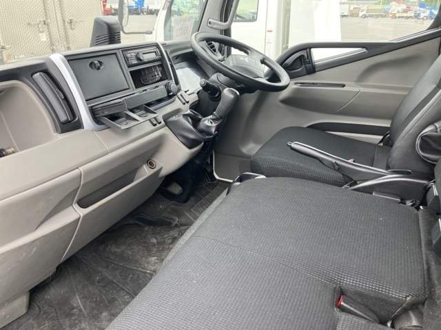 2020 Flat Body Mitsubishi Fuso Canter 2PG-FBAV0 - Image 6