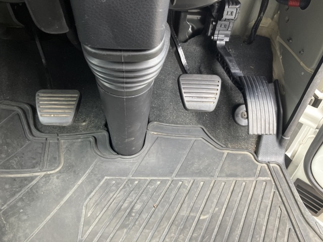 2020 Flat Body Mitsubishi Fuso Canter 2PG-FBAV0 - Image 7