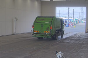 2012 Garbage Truck Hino Ranger  SKG-FC9JDAA - Image 4