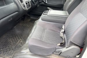 2009 NISSAN CARAVAN ADF-VWE25