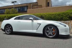 2011 NISSAN GT-R DBA-R35