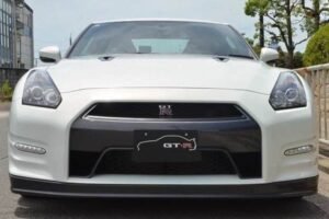 2011 NISSAN GT-R DBA-R35