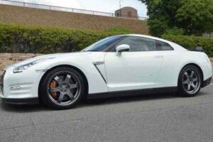 2011 NISSAN GT-R DBA-R35