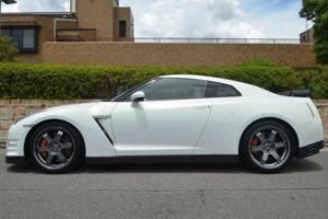 2011 NISSAN GT-R DBA-R35