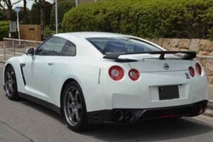 2011 NISSAN GT-R DBA-R35