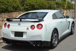 2011 NISSAN GT-R DBA-R35