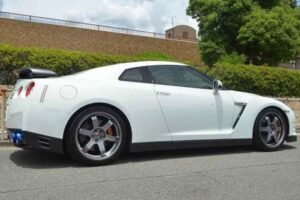2011 NISSAN GT-R DBA-R35