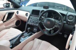 2011 NISSAN GT-R DBA-R35