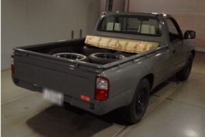 2003 TOYOTA HILUX GC-RZN147