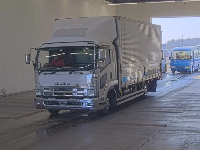 2013 Van Wing Isuzu Forward TKG-FRR90T2