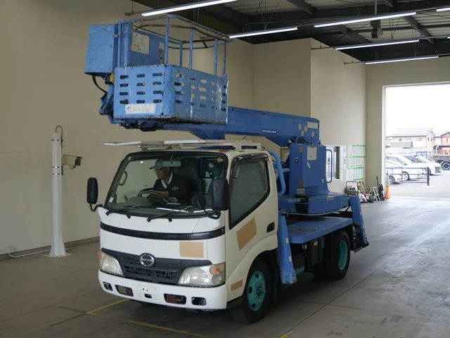 2008 Aerial Platform Hino Dutro BDG-XZU304E