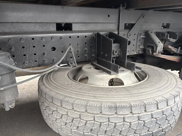 2016 Flat Body Truck Mitsubishi Fuso Canter TPG-FEB90 - Image 14