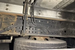 2013 Van Wing Isuzu Forward TKG-FRR90T2