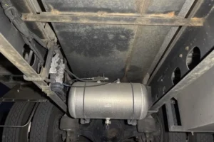 2013 Van Wing Isuzu Forward TKG-FRR90T2