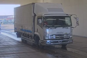 2013 Van Wing Isuzu Forward TKG-FRR90T2