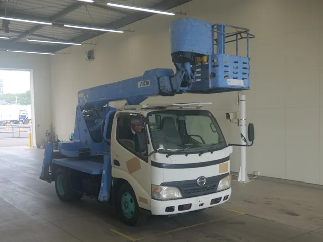 2008 Aerial Platform Hino Dutro BDG-XZU304E - Image 3