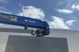 2015 Crane Truck Hino Dutro TKG-XZU70M