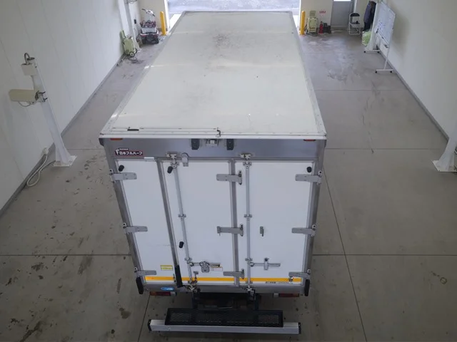 2016 Freezer Refrigerator Truck Isuzu Elf TPG-NPR85AN - Image 6