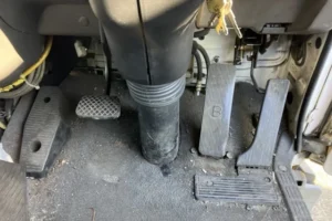 2004 Van Wing Isuzu Forward PB-FRR35K3S