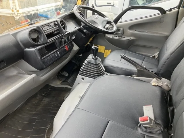 2015 Dump Tipper Truck Hino Dutro TKG-XZU620T - Image 8