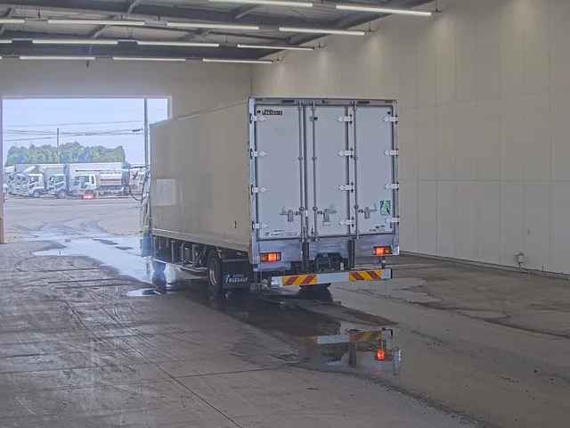 2015 Freezer Refrigerator Truck Mitsubishi Fuso Fighter TKG-FK74F - Image 4