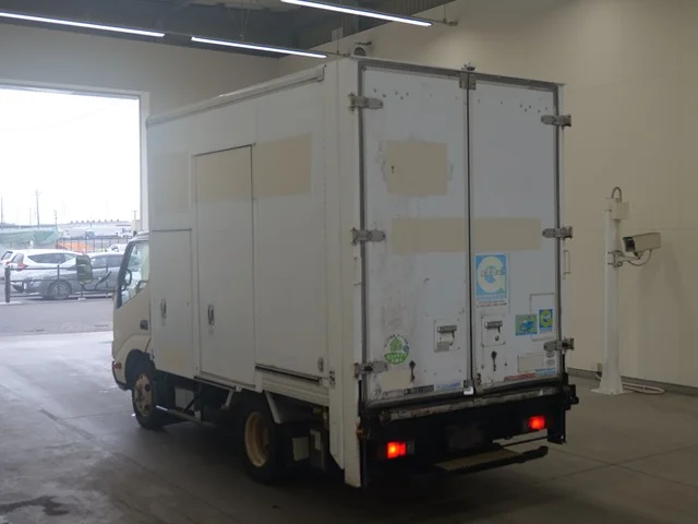 2010 Freezer Refrigerator Truck Hino Dutro BKG-XZU304M - Image 4