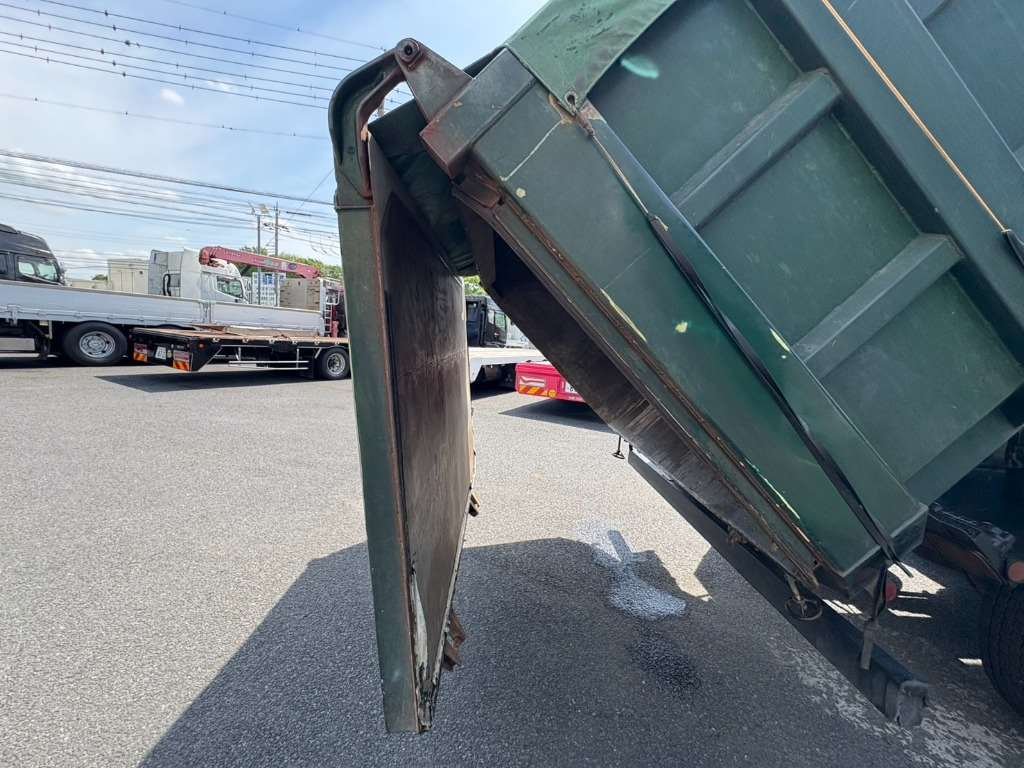 2005 Dump Tipper Truck Hino Profia FR2PKJA - Image 16