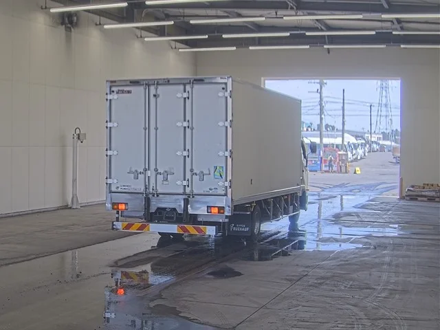 2015 Freezer Refrigerator Truck Mitsubishi Fuso Fighter TKG-FK74F - Image 5