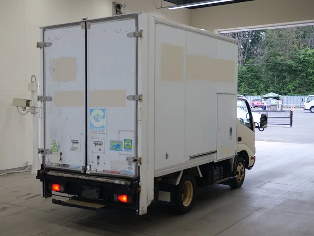 2010 Freezer Refrigerator Truck Hino Dutro BKG-XZU304M - Image 5