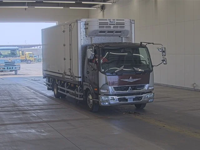 2020 Freezer Refrigerator Truck Mitsubishi Fuso Fighter 2KG-FK74F - Image 3