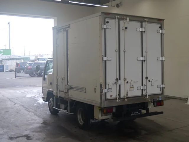 2017 Freezer Refrigerator Truck Isuzu Elf TRG-NKR85A - Image 4