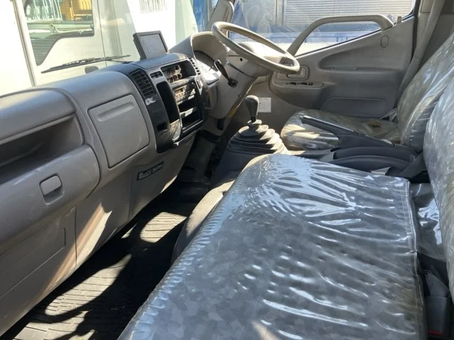 2010 Flat Body Truck Hino Dutro BDG-XZU404X - Image 8