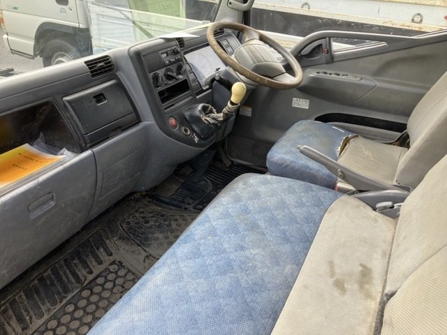 2006 Flat Body Truck Mitsubishi Fuso Canter PA-FD70BB - Image 8
