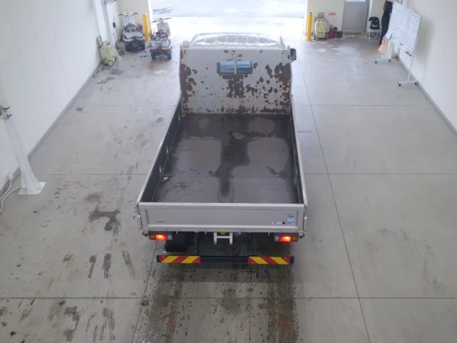 2016 Flat Body Truck Mitsubishi Fuso Canter TPG-FEB90 - Image 6