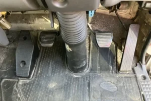 2013 Van Wing Isuzu Forward TKG-FRR90T2