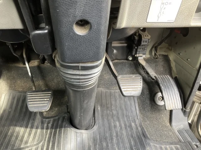 2016 Flat Body Truck Mitsubishi Fuso Canter TPG-FEB90 - Image 7
