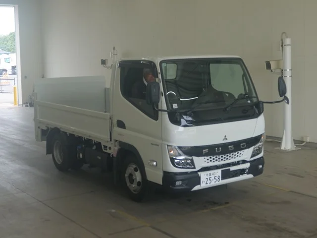 2026 Flat Body Truck Mitsubishi Fuso Canter 2RG-FBA20 - Image 3