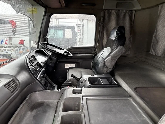 2001 Concrete Mixer Truck Isuzu Giga KL-CXZ73K3 - Image 8