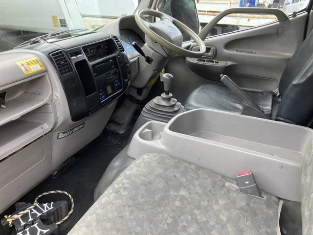 2010 Freezer Refrigerator Truck Hino Dutro BKG-XZU304M - Image 8