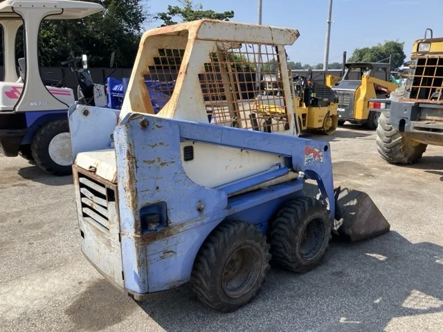 Skid Loader TCM 604 - Image 3